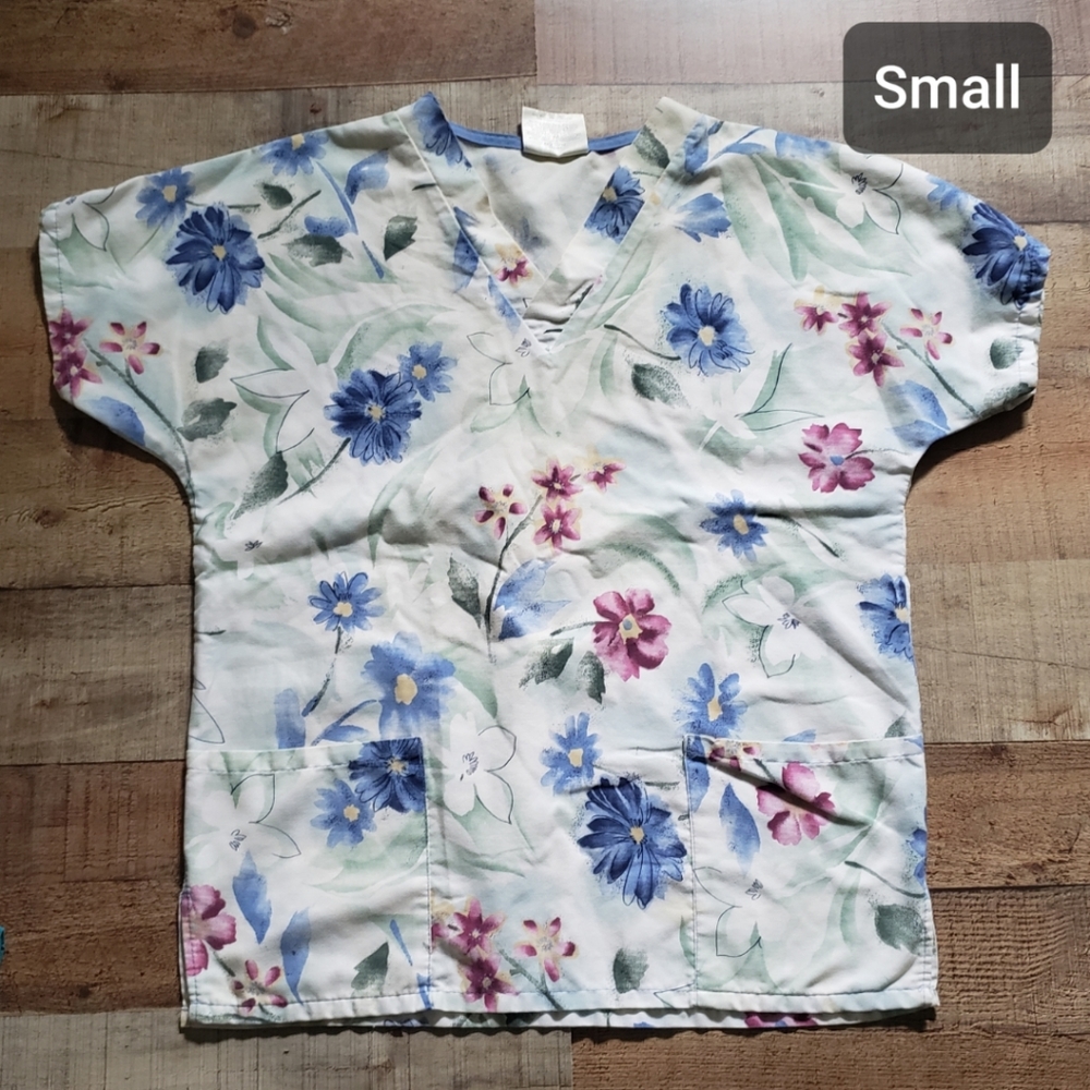 Scrub top